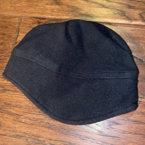 Other - Youth black beanie toboggan hat ear cover winter ski wear under helmet small 6-7